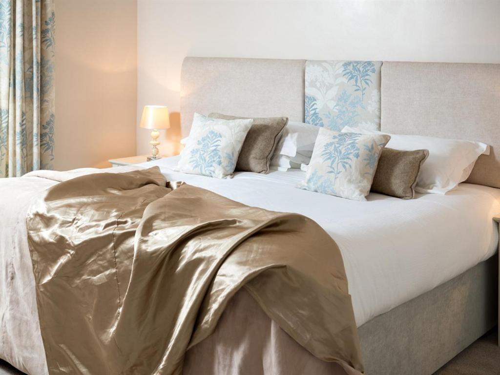 Parkside Hotel Cleator Moor Bagian luar foto